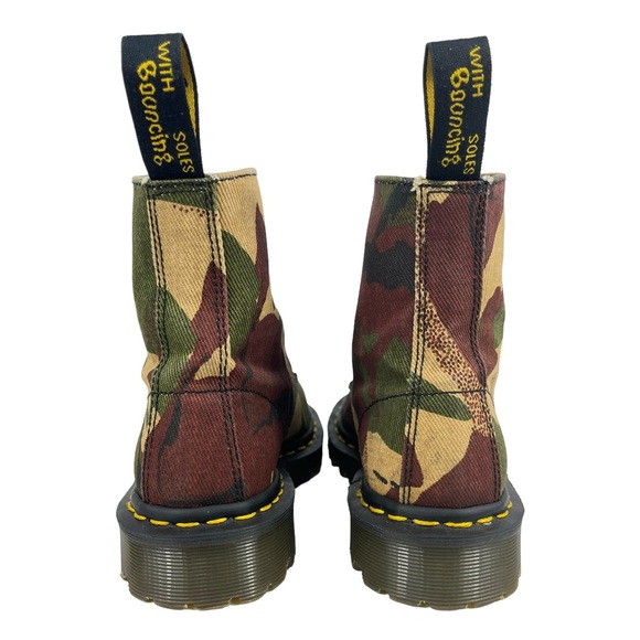 Dr. Martens Men 5 Women‎ 6 Camo Lickwax Canvas Lace Up Boots Made in England main image 12